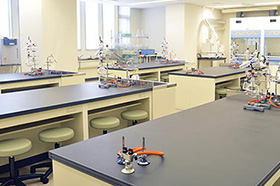 理化学実験室