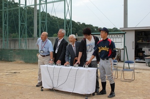 野球場点灯式の様子その２