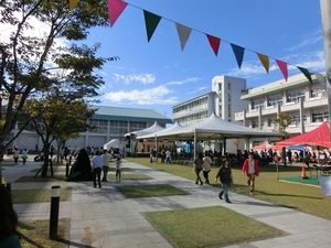 仁愛大学「世灯祭」の様子