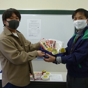 福井県協同組合連絡会より学生に食料支援をいただきました