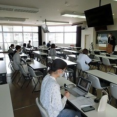 「先輩教員と語る会」開催