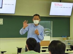 「先輩教員と語る会」開催