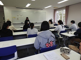 20191203教員採用試験内定学生との交流会002.jpg