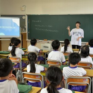 小学校でプログラミング授業