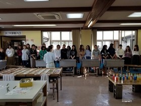 【地域連携】基礎演習『越前市で学ぶ』和紙作り体験を実施しました！