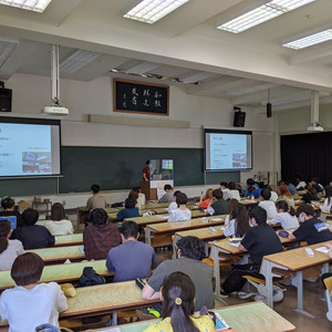 7月21日（水）基礎演習「プレゼンテーション発表の仕方」を実施しました。