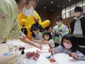 越前市の冬イベントでミニツリーづくりワークショップを行いました