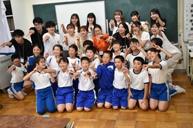 学生が小学校の授業を支援！