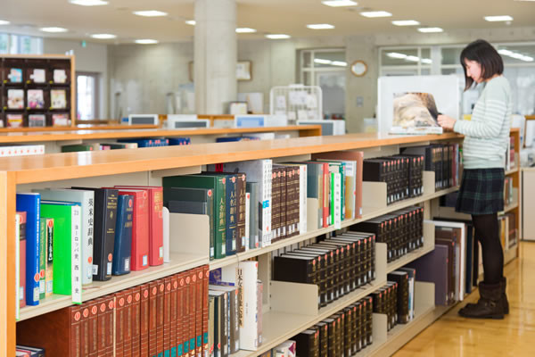 参考図書コーナー