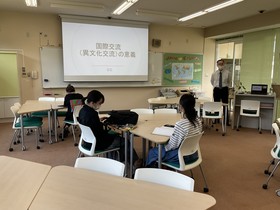 加藤義治先生による特別講義「国際交流の意義」を開催しました