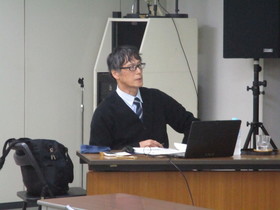 公開講座「介護保険　基礎編・応用編（全２回）」を開催しました