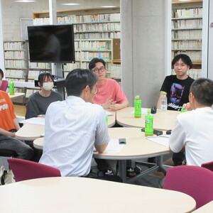 学生と事業者がともに考える